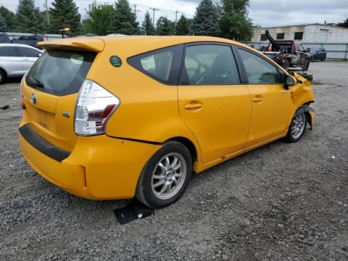 2014 TOYOTA PRIUS V 
