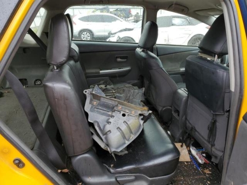 2014 TOYOTA PRIUS V 