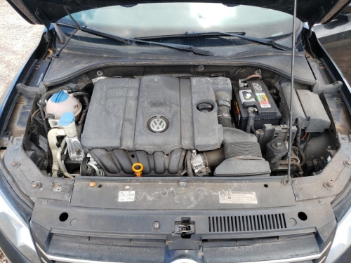 2013 VOLKSWAGEN PASSAT SE