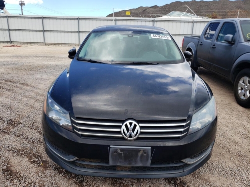 2013 VOLKSWAGEN PASSAT SE