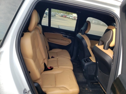 2018 VOLVO XC90 T6