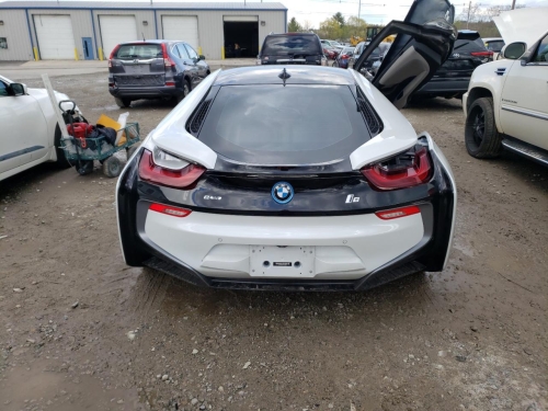 2015 BMW I8 