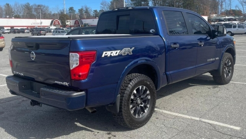 2018 NISSAN TITAN SV