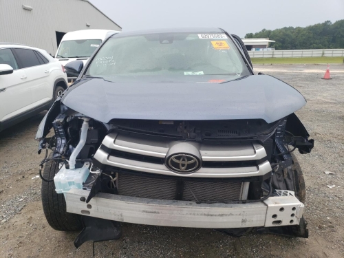 2019 TOYOTA HIGHLANDER LE