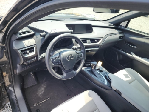 2021 LEXUS UX 200
