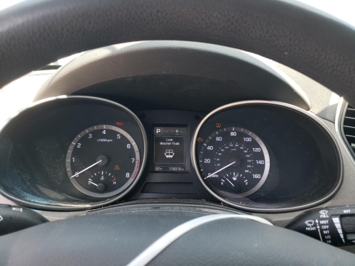 2017 HYUNDAI SANTA FE SE