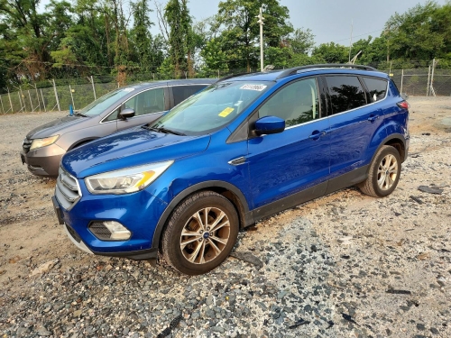 2017 FORD ESCAPE SE  