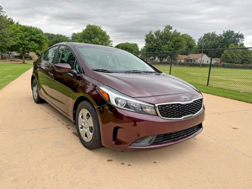 2017 KIA FORTE LX  