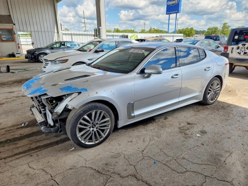 2018 KIA STINGER BASE  