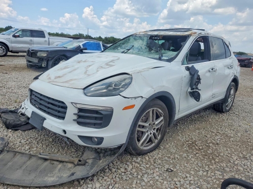 2016 PORSCHE CAYENNE   