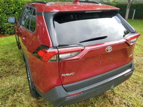 2022 TOYOTA RAV4 XLE