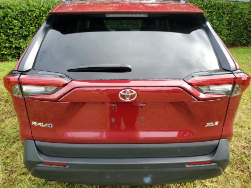 2022 TOYOTA RAV4 XLE