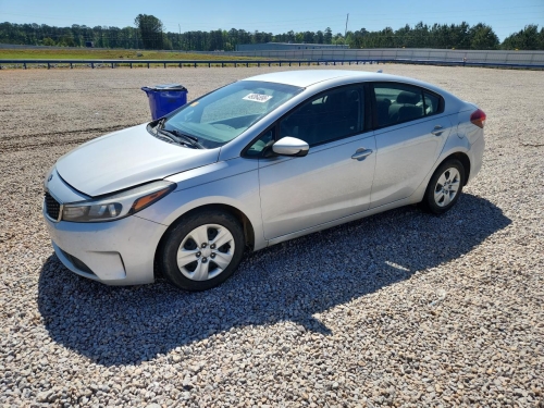 2017 KIA FORTE LX  