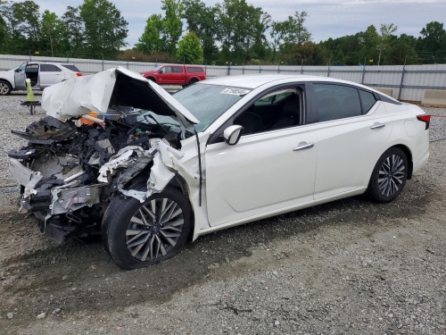 2023 NISSAN ALTIMA SV  