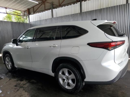 2022 TOYOTA HIGHLANDER L
