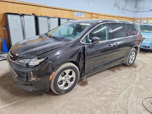 2017 CHRYSLER PACIFICA LX  