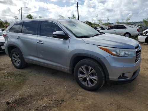 2016 TOYOTA HIGHLANDER LE