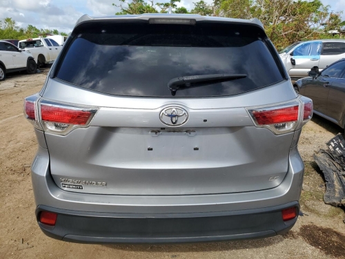 2016 TOYOTA HIGHLANDER LE