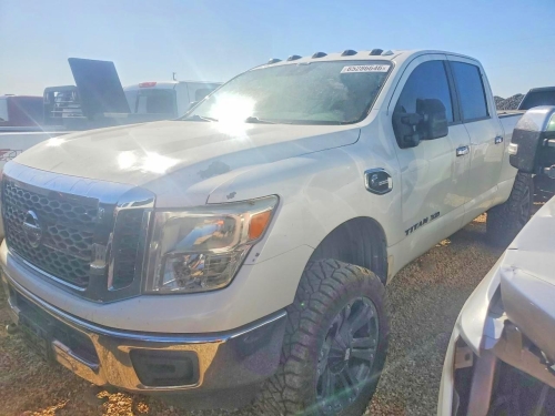 2017 NISSAN TITAN XD SV  