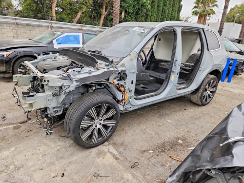 2025 VOLVO XC90 CORE  