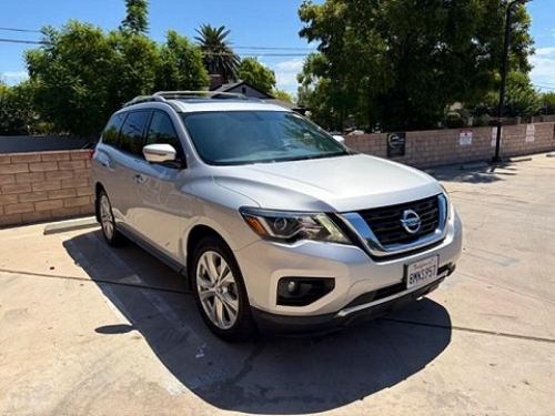 2018 NISSAN PATHFINDER SL  