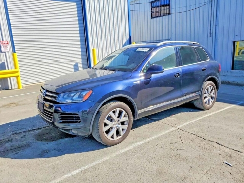 2014 VOLKSWAGEN TOUAREG V6 TDI  