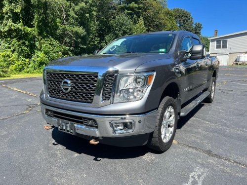2017 NISSAN TITAN XD SL