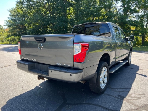2017 NISSAN TITAN XD SL