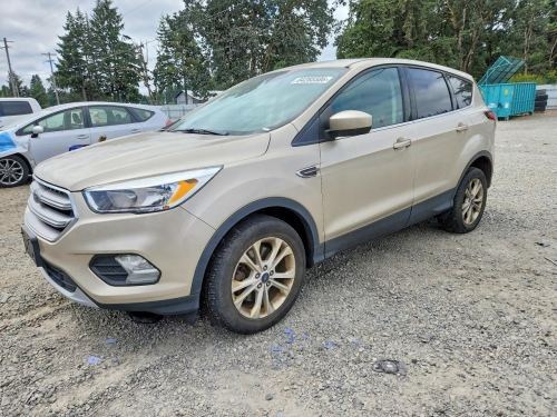 2017 FORD ESCAPE SE  