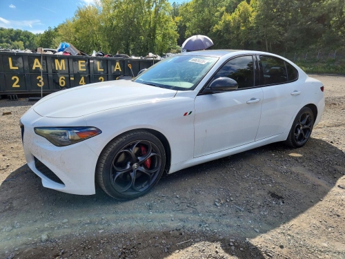 2018 ALFA ROMEO GIULIA Q4  