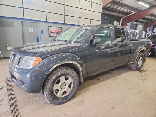 2013 NISSAN FRONTIER SV  