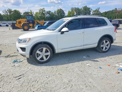 2015 VOLKSWAGEN TOUAREG HYBRID  