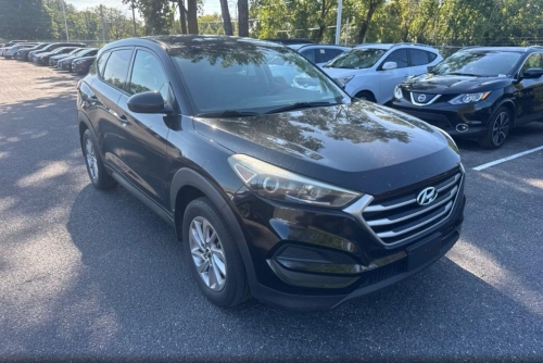 2017 HYUNDAI TUCSON SE  