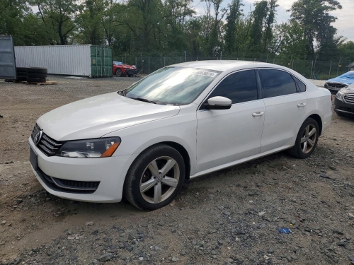 2013 VOLKSWAGEN PASSAT SE  