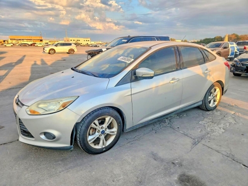 2014 FORD FOCUS SE  
