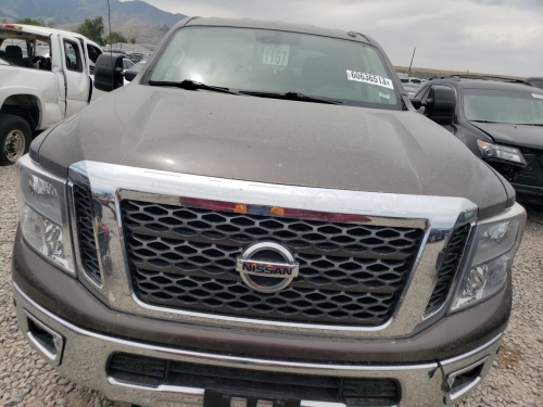 2017 NISSAN TITAN XD SL