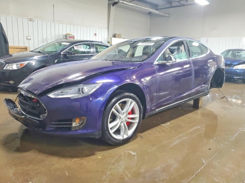 2015 TESLA MODEL S P85D  