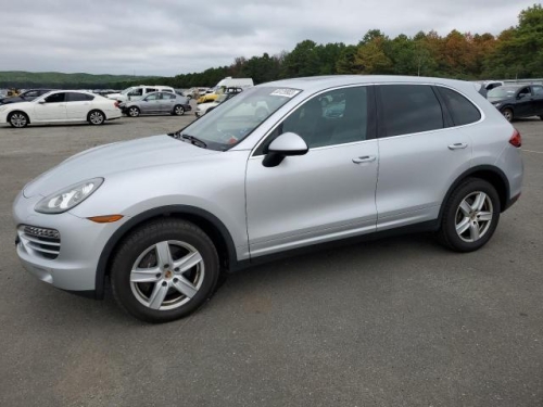 2013 PORSCHE CAYENNE 