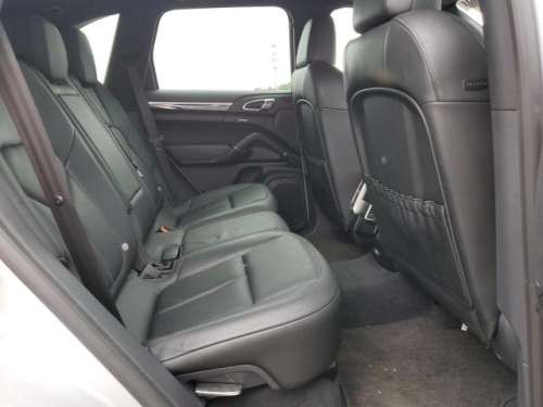 2013 PORSCHE CAYENNE 