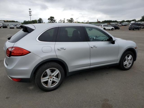 2013 PORSCHE CAYENNE 