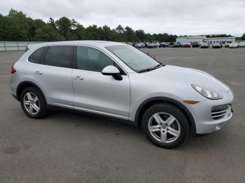 2013 PORSCHE CAYENNE 
