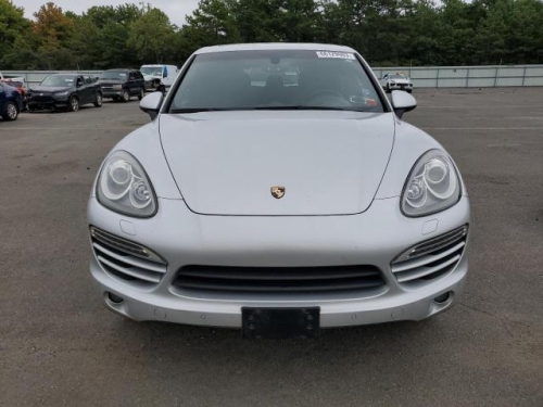 2013 PORSCHE CAYENNE 