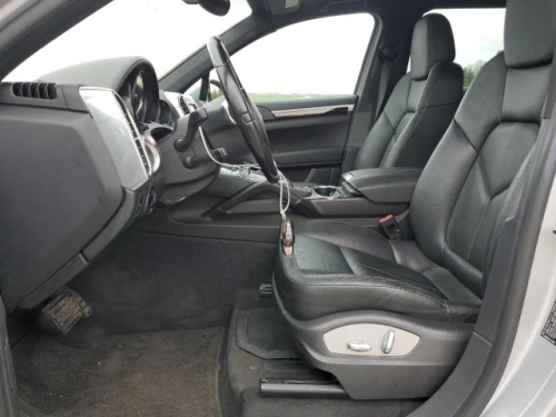 2013 PORSCHE CAYENNE 