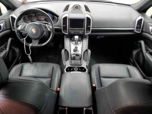 2013 PORSCHE CAYENNE 