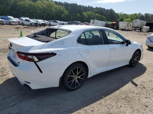 2022 TOYOTA CAMRY SE