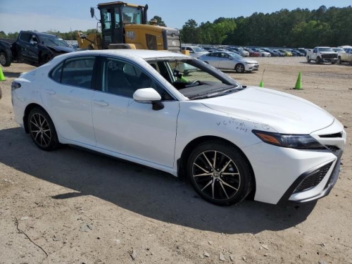 2022 TOYOTA CAMRY SE