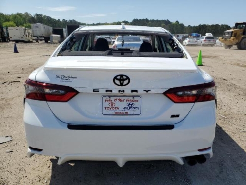 2022 TOYOTA CAMRY SE
