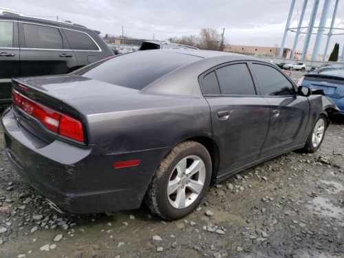 2013 DODGE CHARGER SE