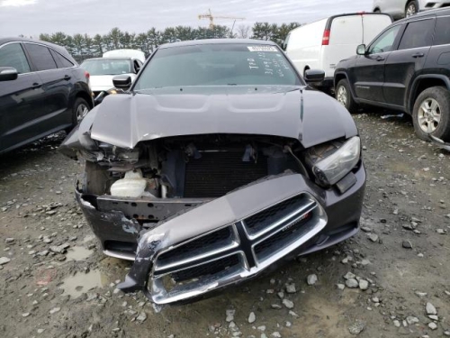 2013 DODGE CHARGER SE