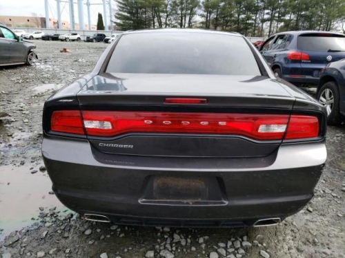 2013 DODGE CHARGER SE